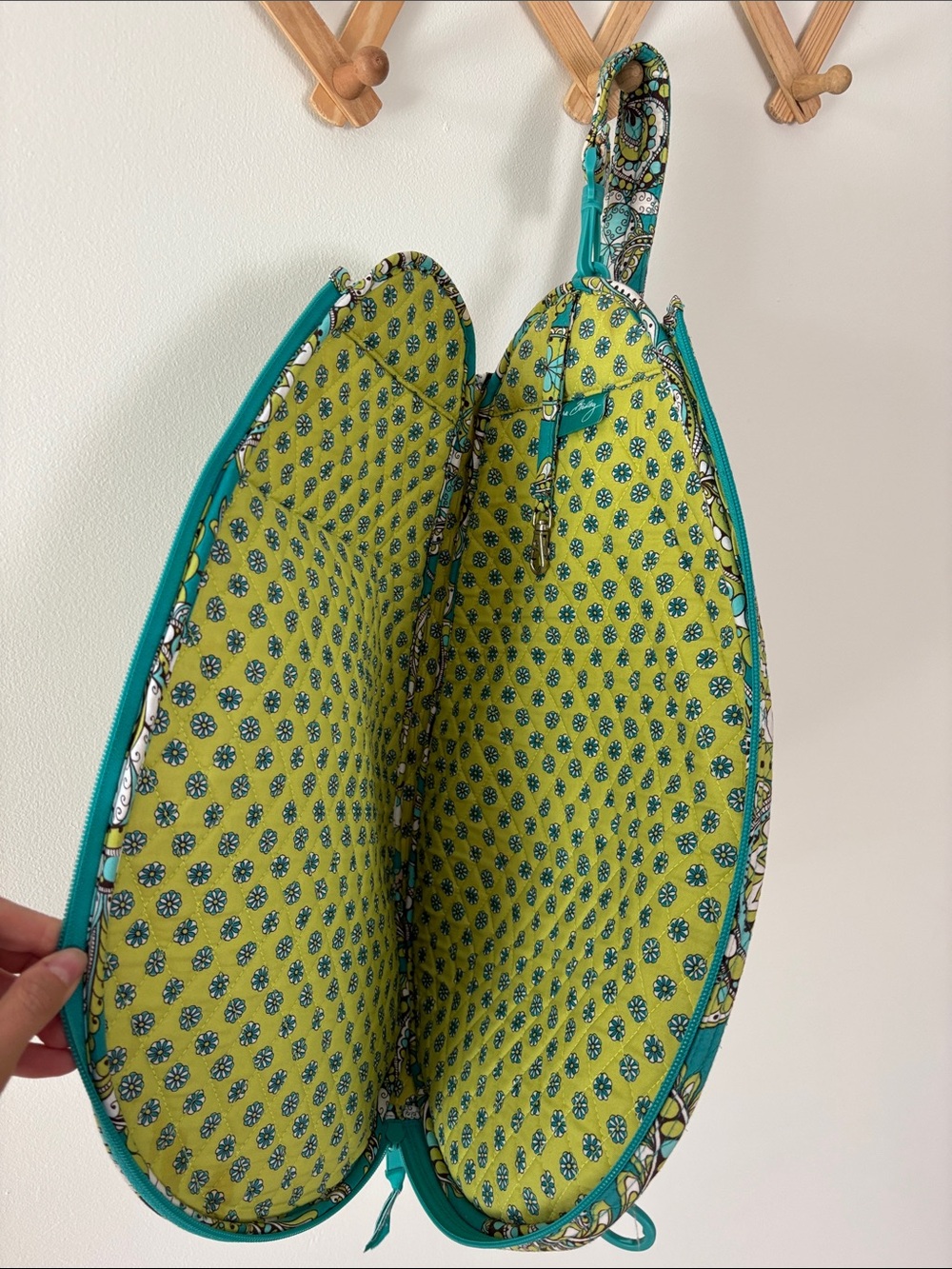 Vera Bradley cross body bag - Picture 5 of 8